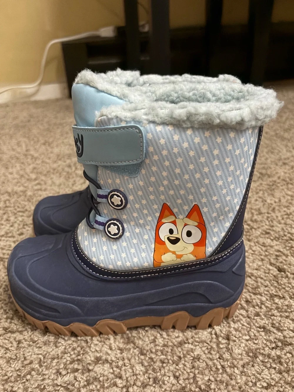 Bluey snowboots size 12 NWT